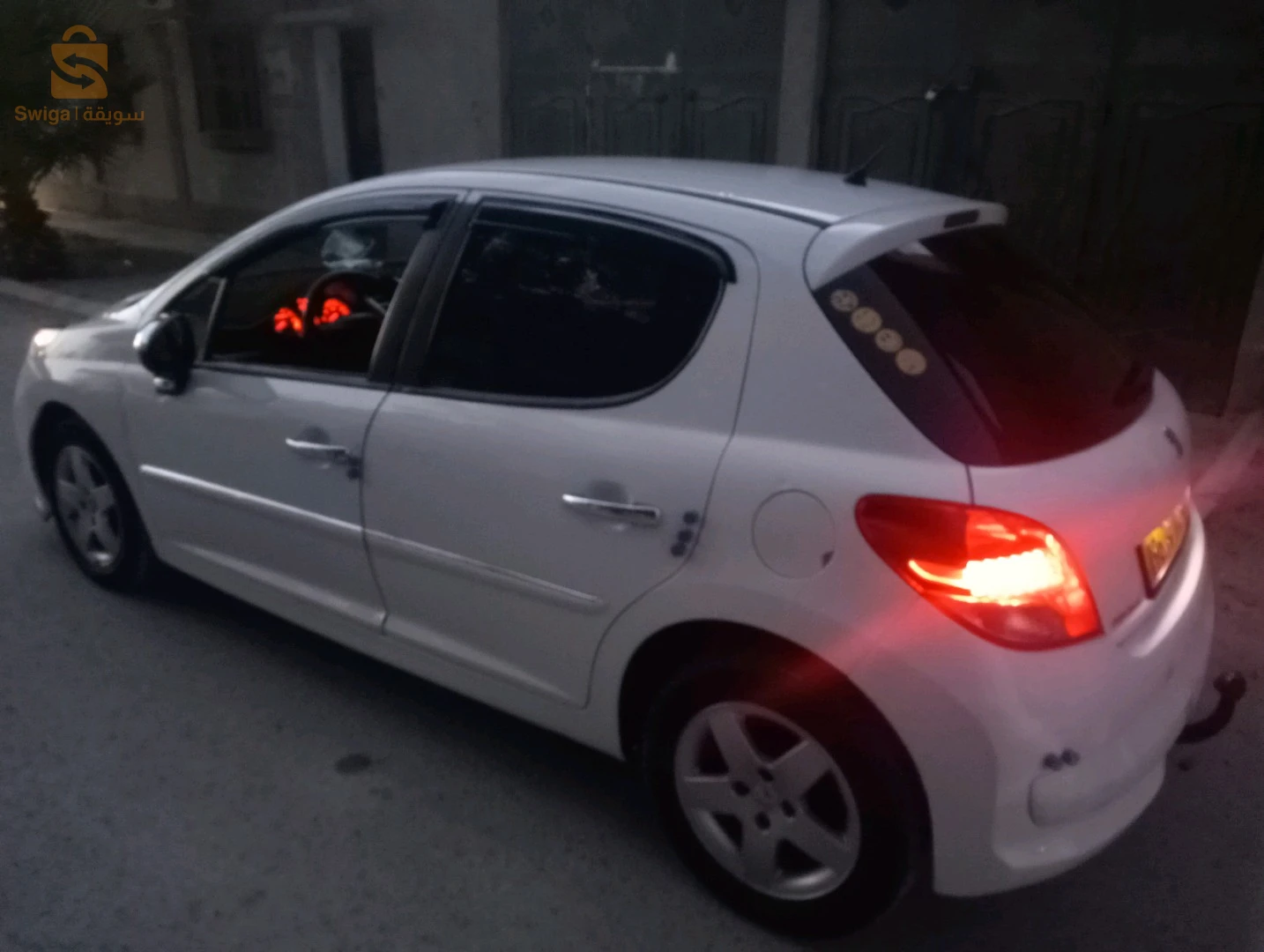 بيجو 207 2012 40 خنشلة