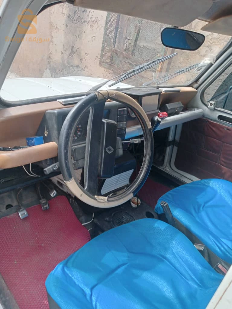 رينو R 4 1982 21 سكيكدة