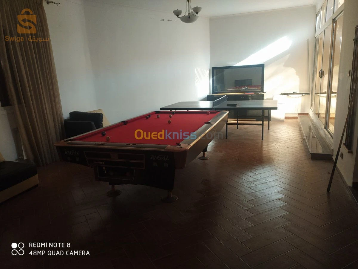 للبيع فلل سكنية عدد الغرفVente villa hydra.    500m bâti 250m  R+1.  .2 garage  1 garage 3 véhicules 2 garage activités Re de jardin salon + cuisine équipée +chambre d amie + hamme+toilette salle de bain Piscine 1er 3 chambres dans 1suite 16 الجزائر