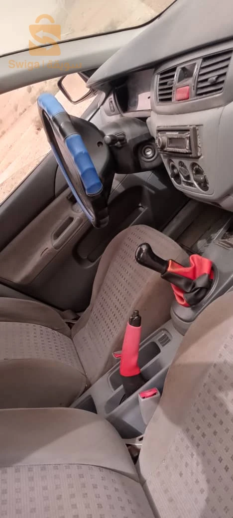ميتسوبيشي Lancer 2006 10 البويرة