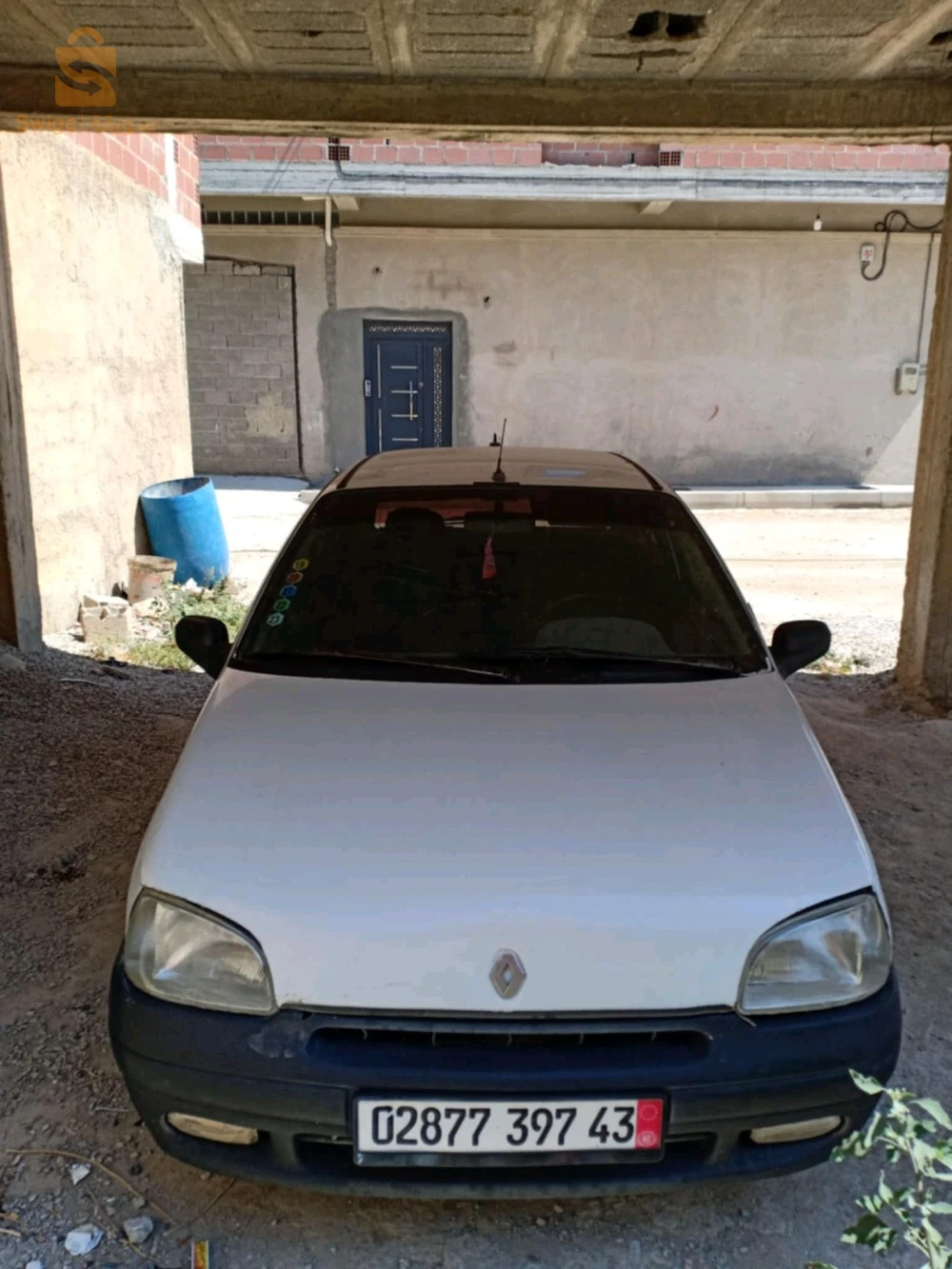 Renault Clio 1 1997 4 OUM EL BOUAGHI