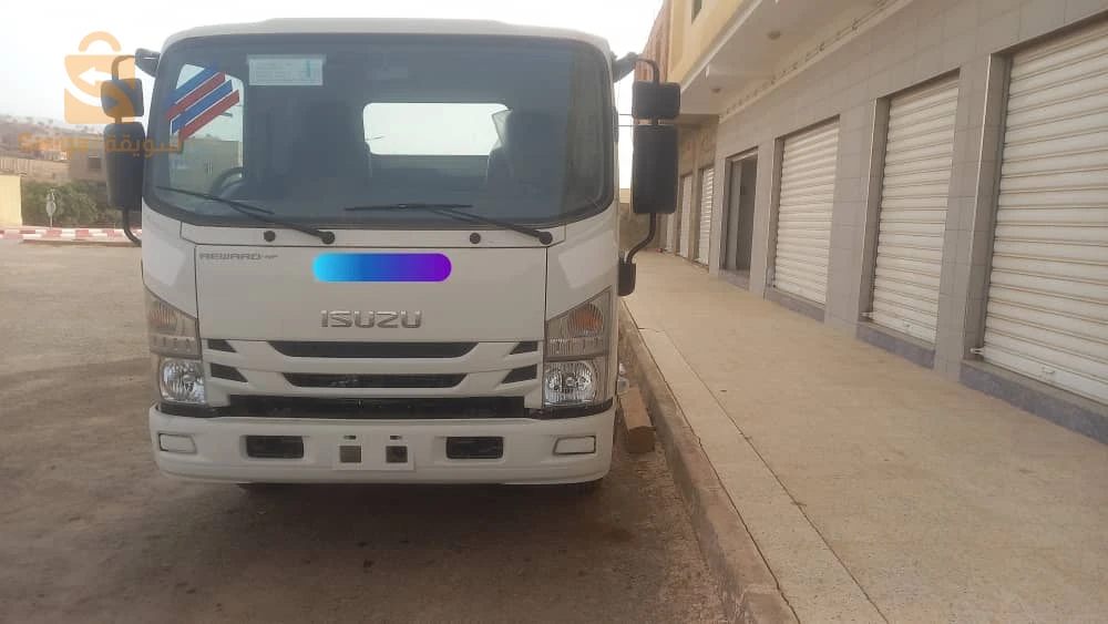 شاحنة صغيرة