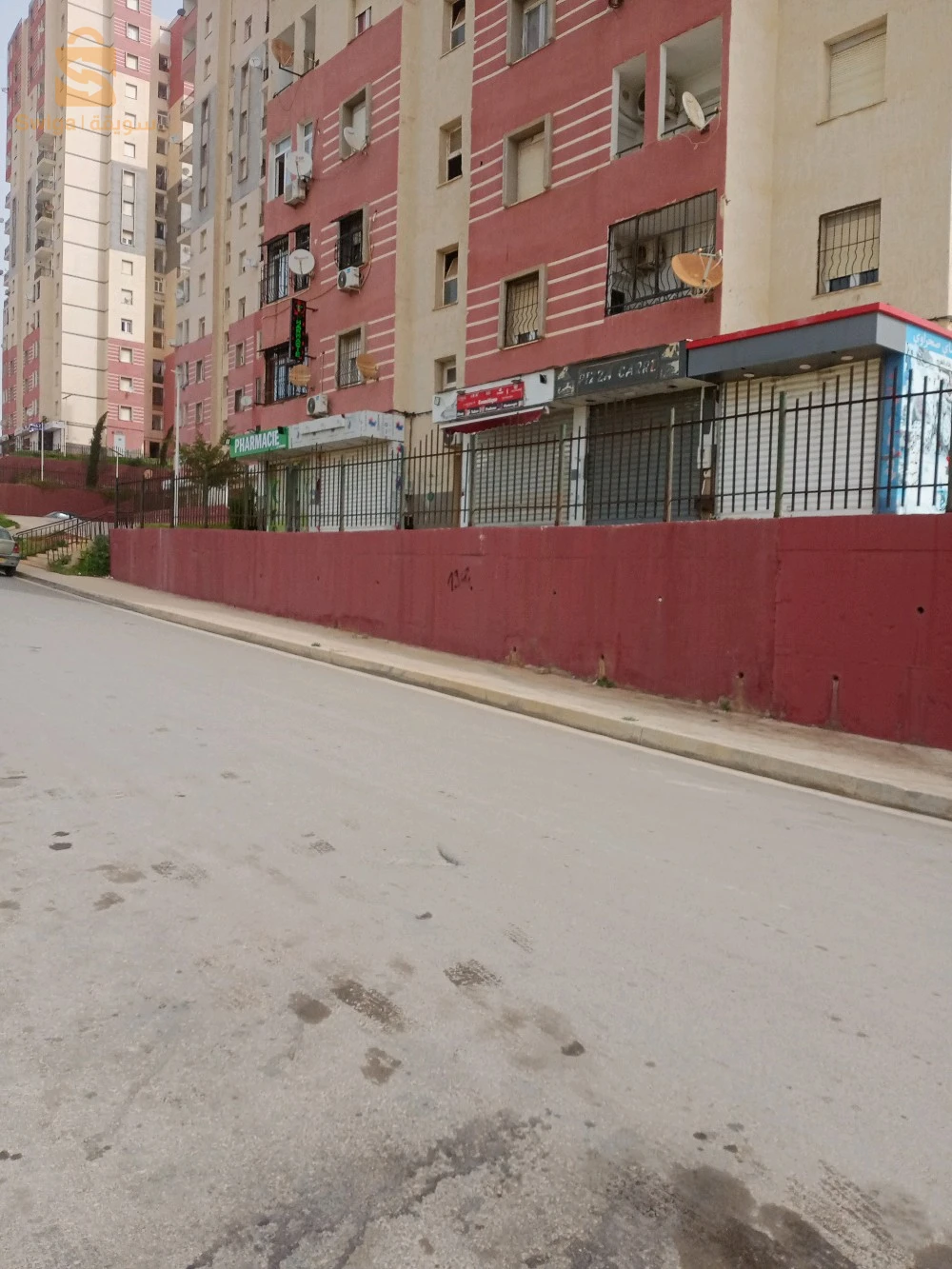 للبيع محلات تجارية عدد الغرف 16 الجزائر