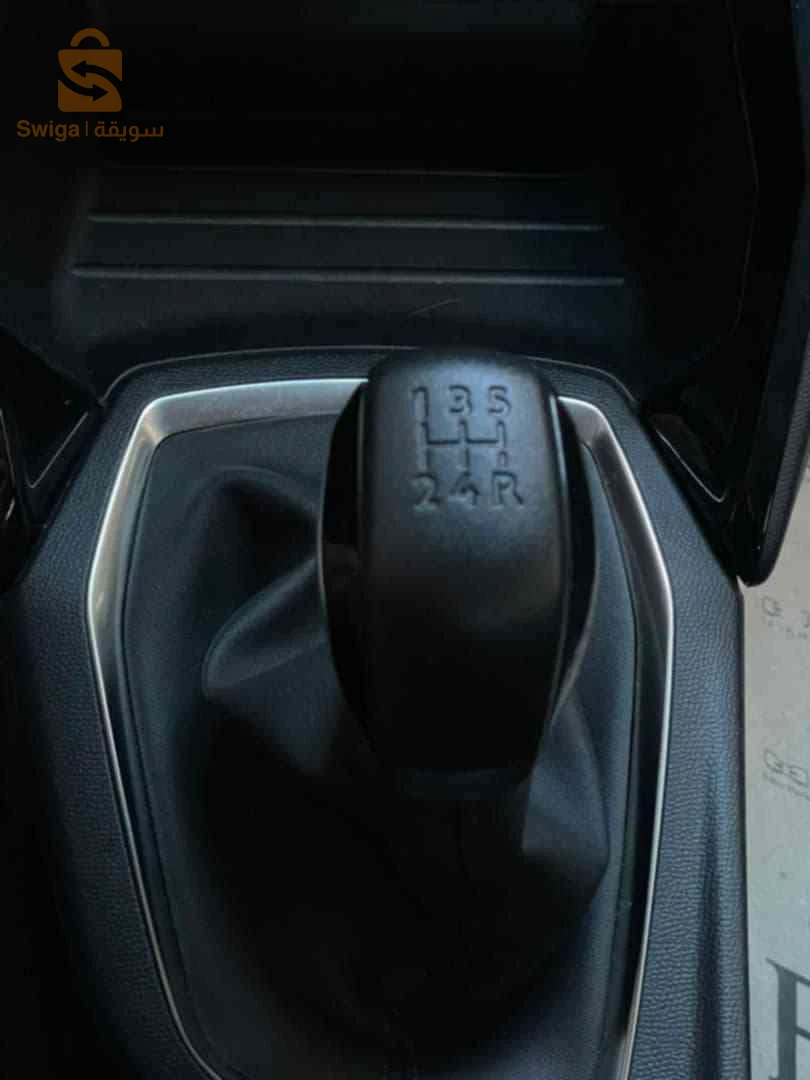 Peugeot 208 2022 5 BATNA