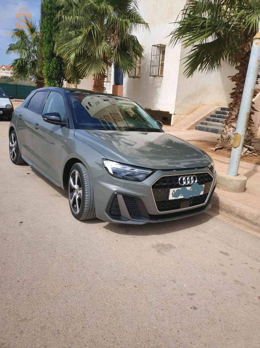 اودي A1 2023 2 شلف