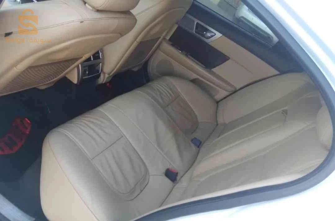 Jaguar XF 2012 48 RELIZANE