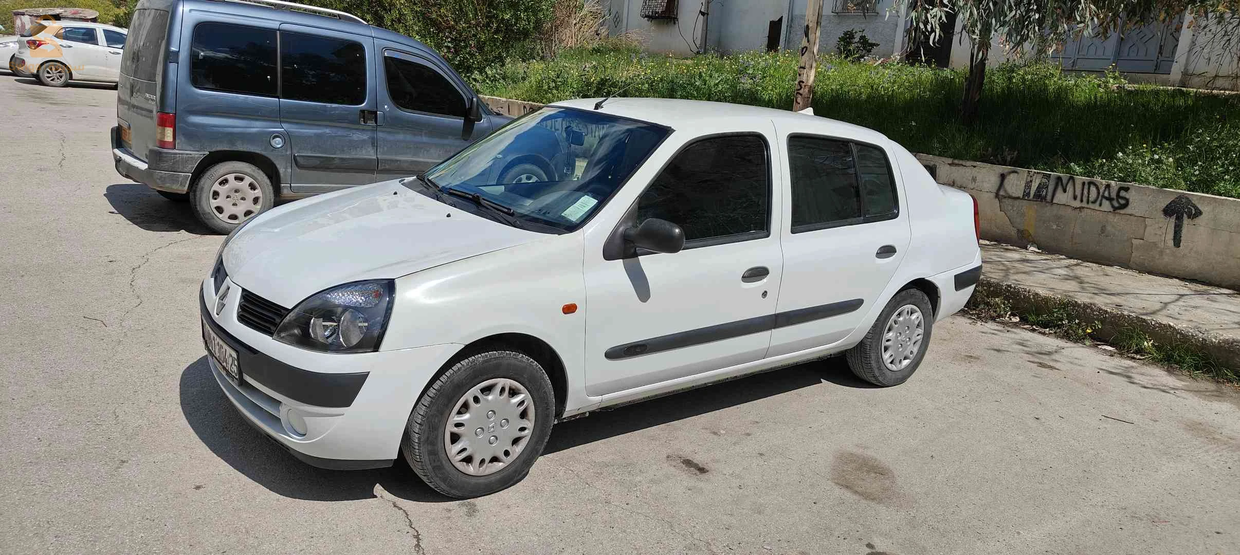 رينو 2004 25 قسنطينة