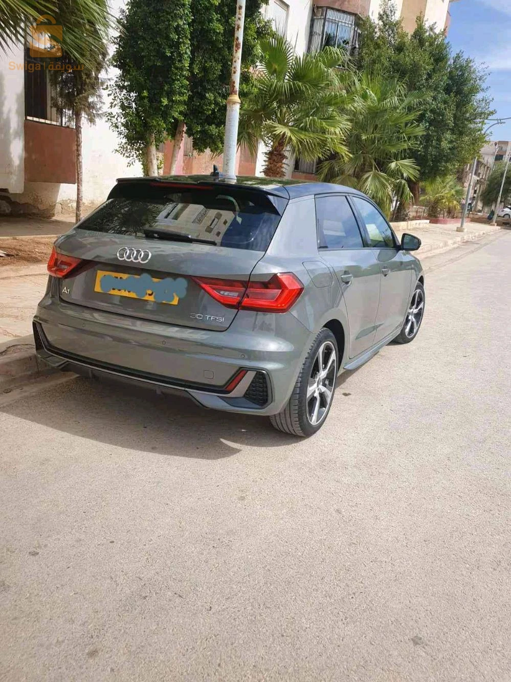 اودي A1 2023 2 شلف