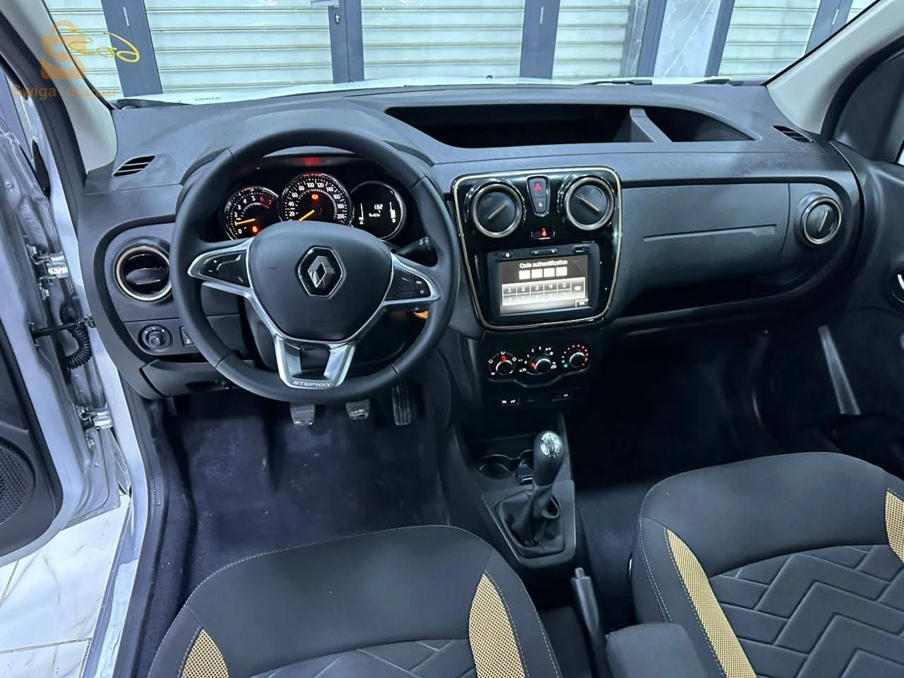 رينو Kangoo 2025 5 باتنة
