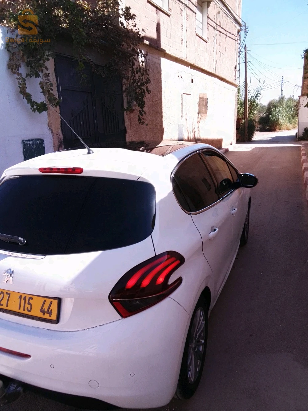 بيجو 208 2015 44 عين الدفلى