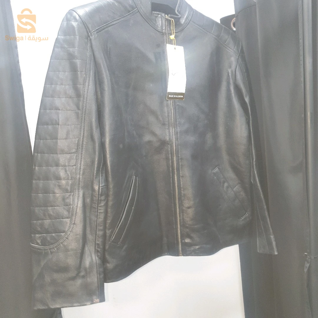 البدلات والمعاطف والسترات 