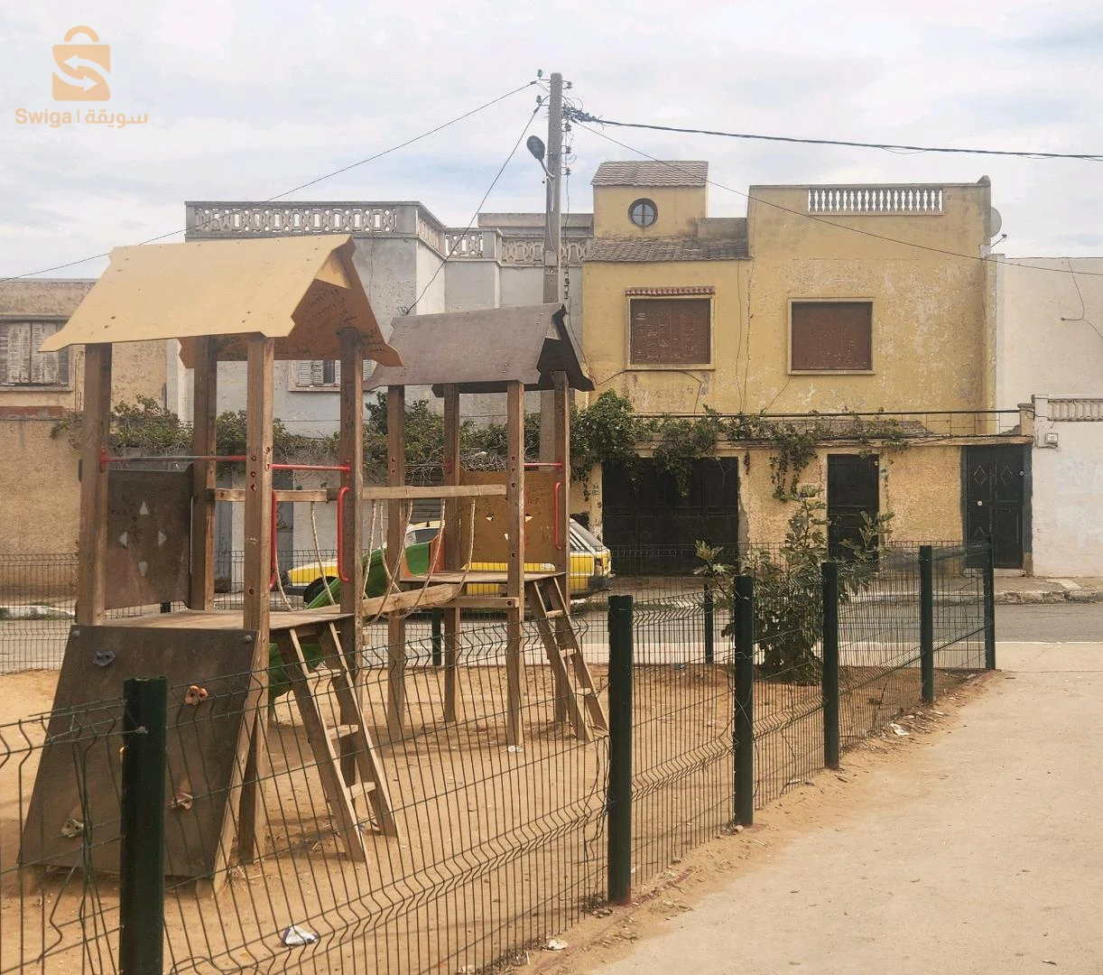للبيع فلل سكنية عدد الغرف7 31 وهران