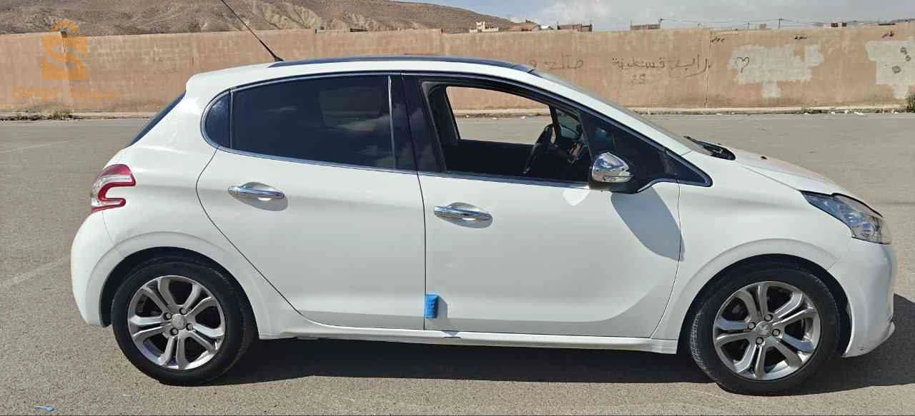 بيجو 208 2014 5 باتنة