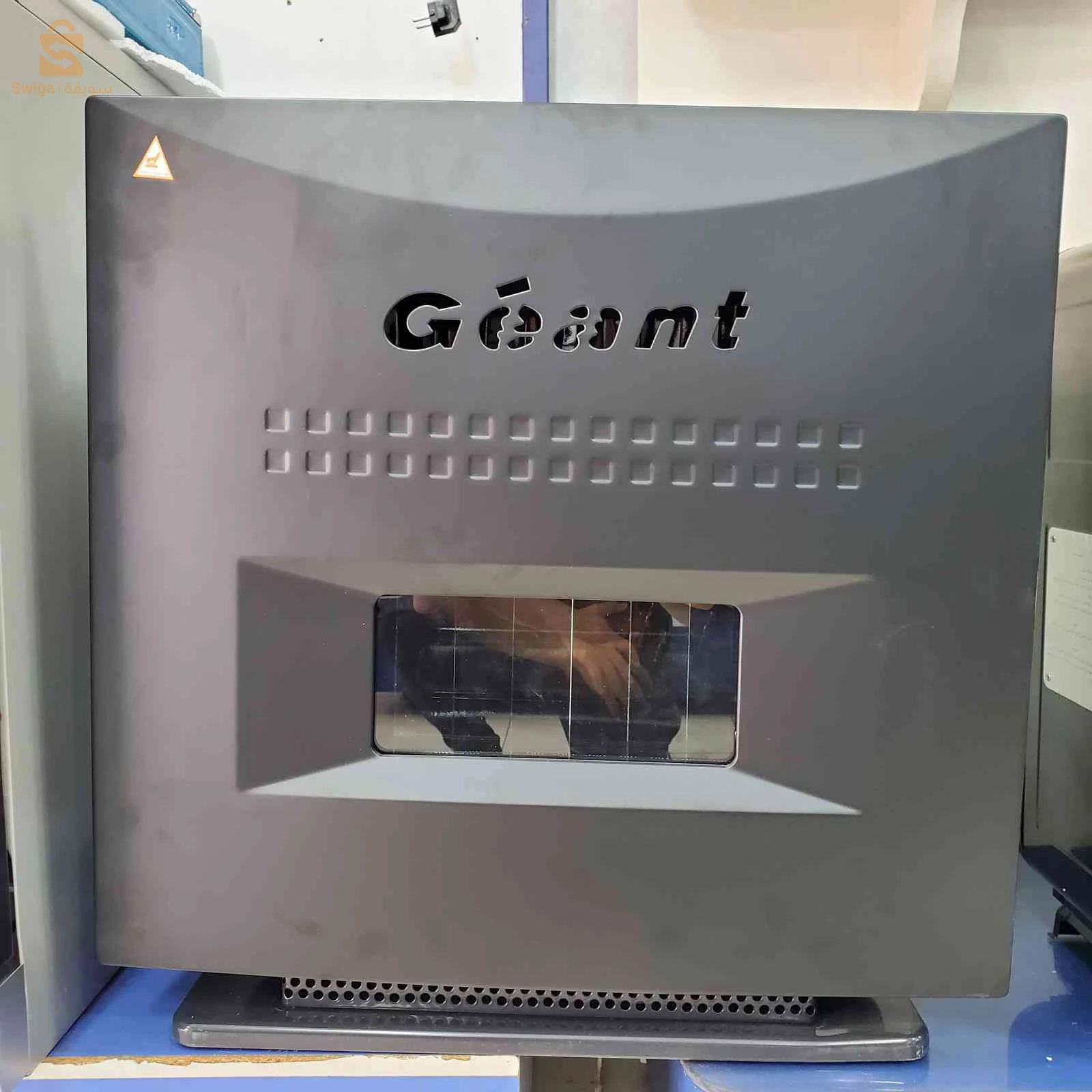 Stoves, ovens and microwaves