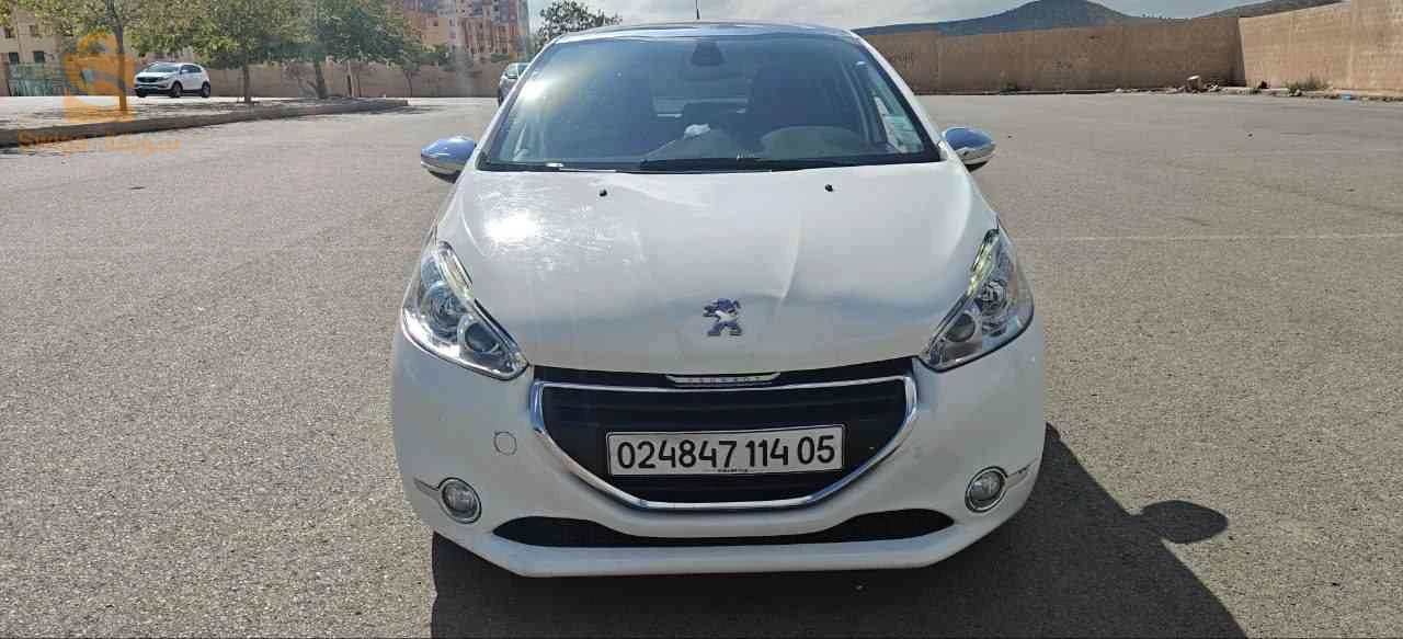 Peugeot 208 2014 5 BATNA
