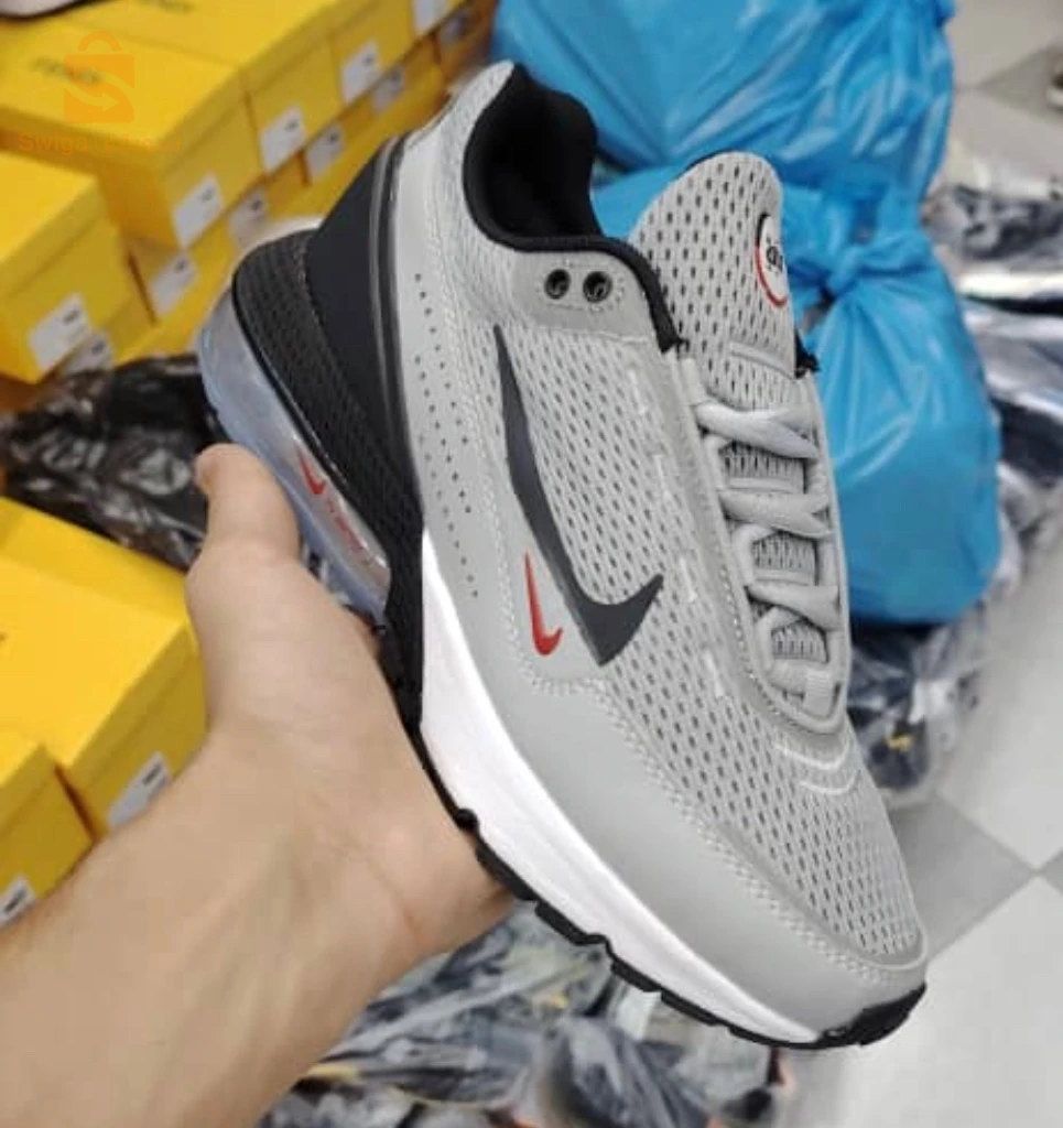 ملابس رياضية