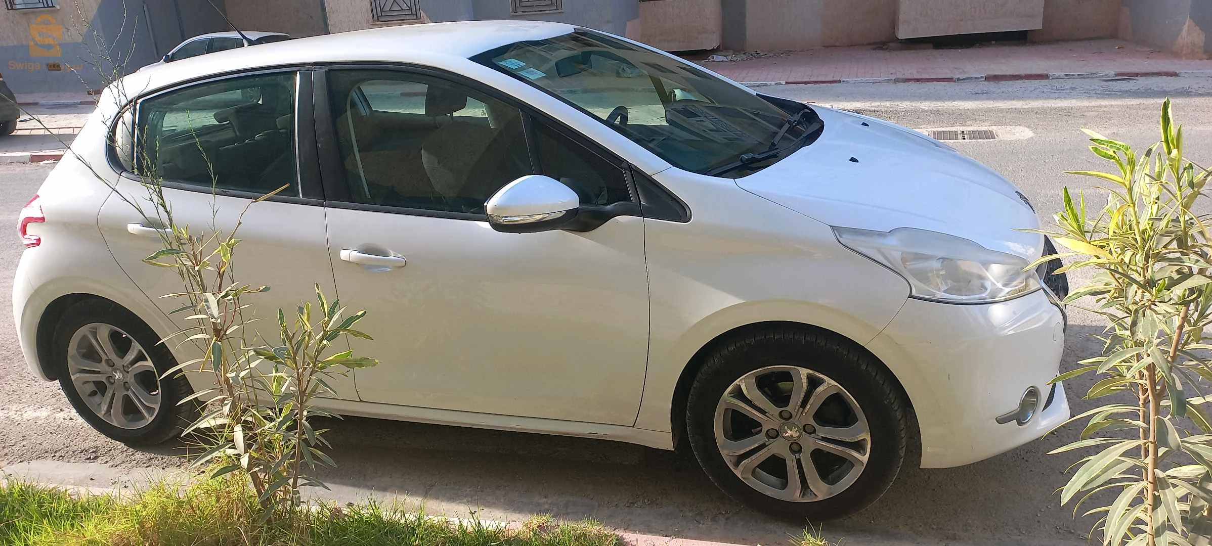 Peugeot 208 16 ALGER
