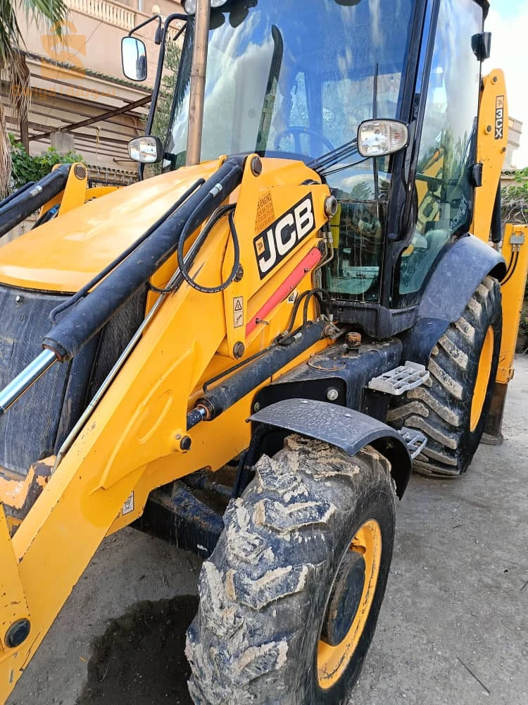 Benne basculante et excavatrices 