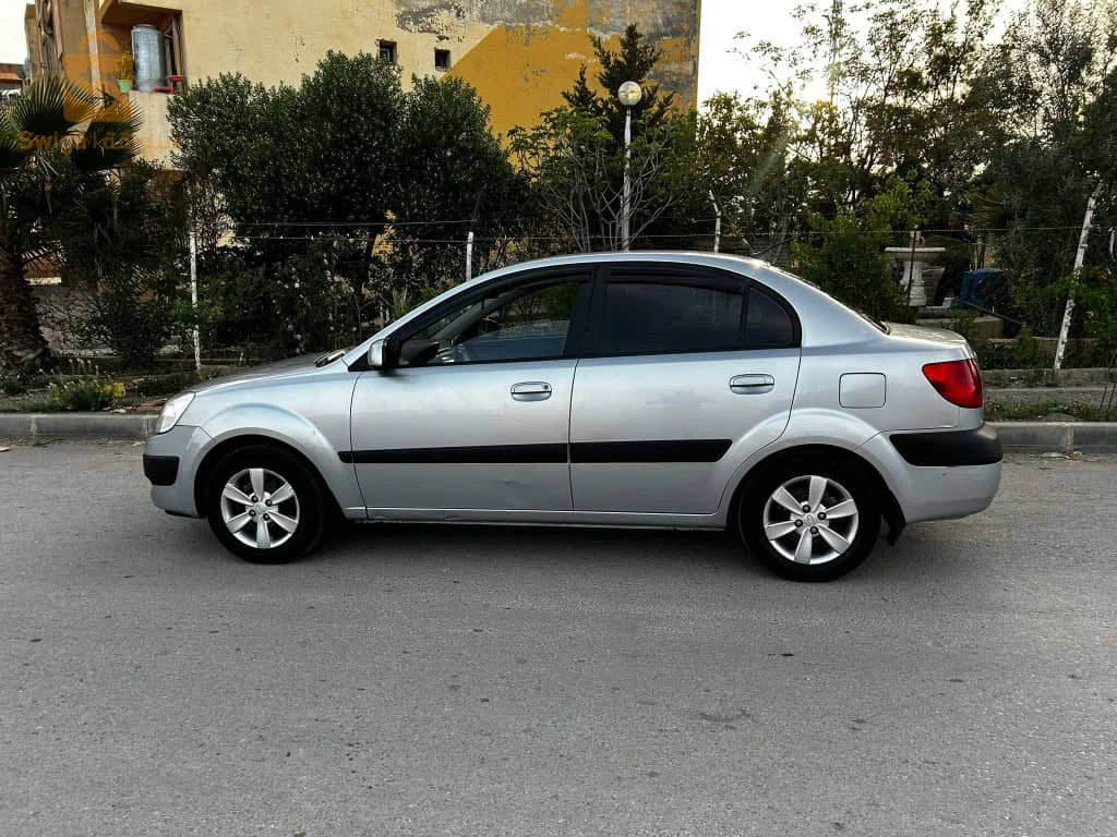 كيا Rio 2010 48 غليزان