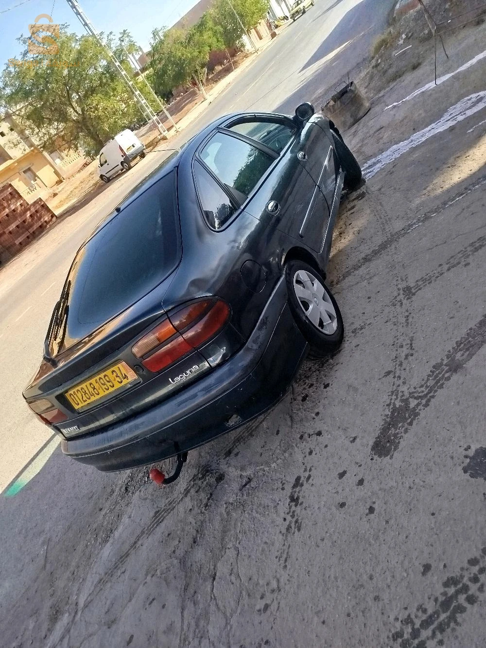 Renault Laguna 1999 34 BORDJ BOU ARRERIDJ