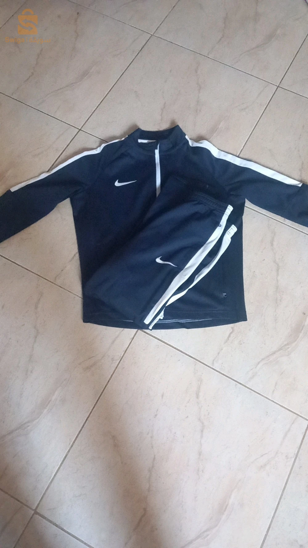 Vêtements et chaussures de sport 