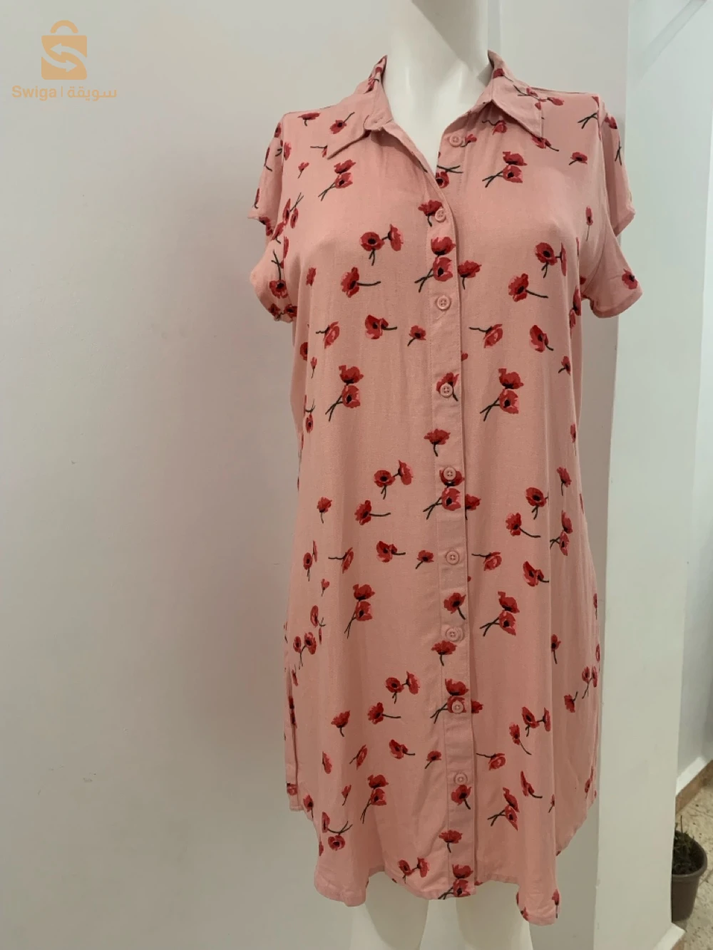 قمصان وبلوزات 