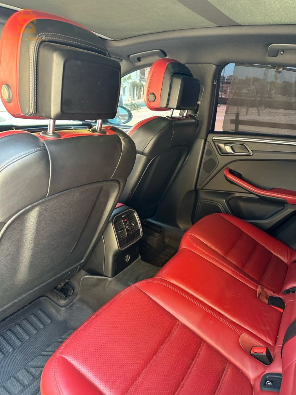 بورش Macan 2019 29 معسكر