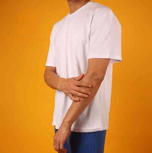 قمصان وتيشيرتات 