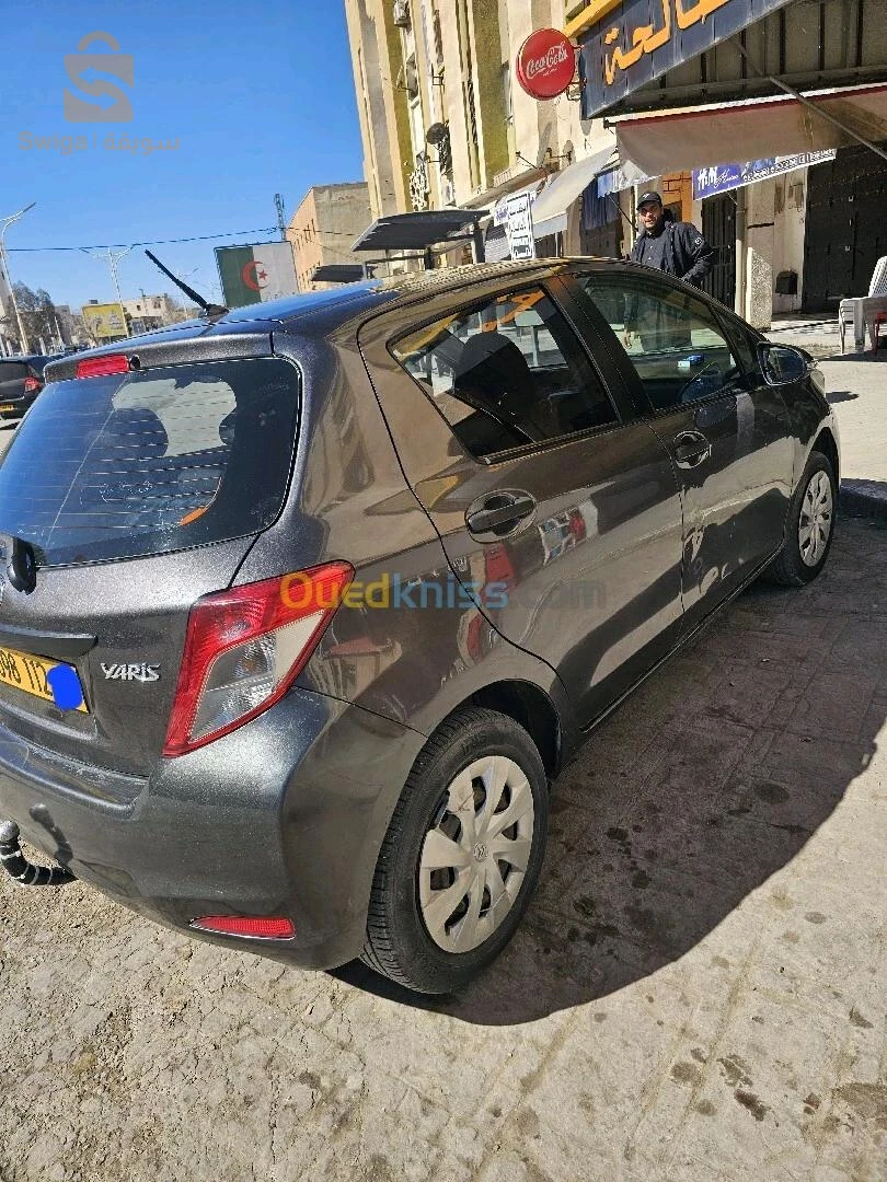 تويوتا Yaris 2012 13 تلمسان