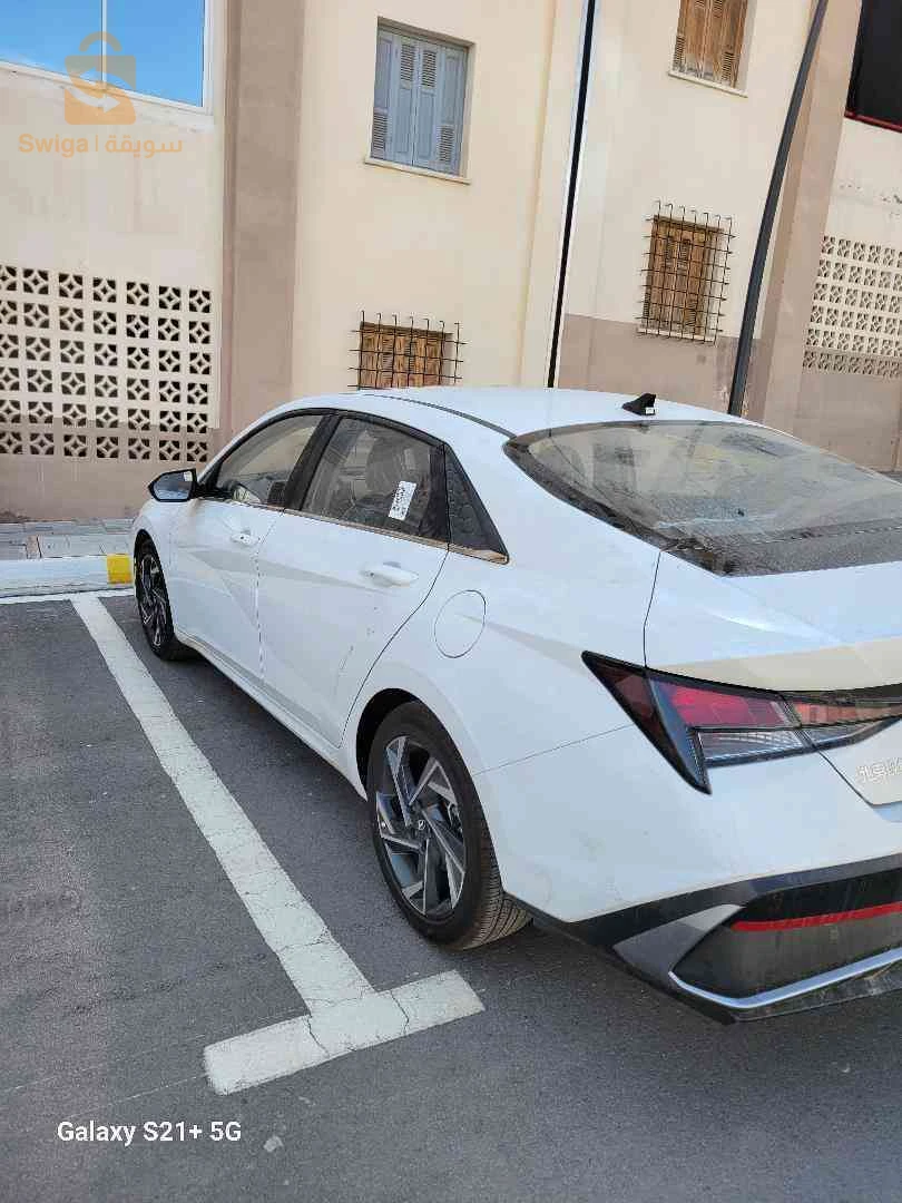 Hyundai Elantra 2025 25 CONSTANTINE