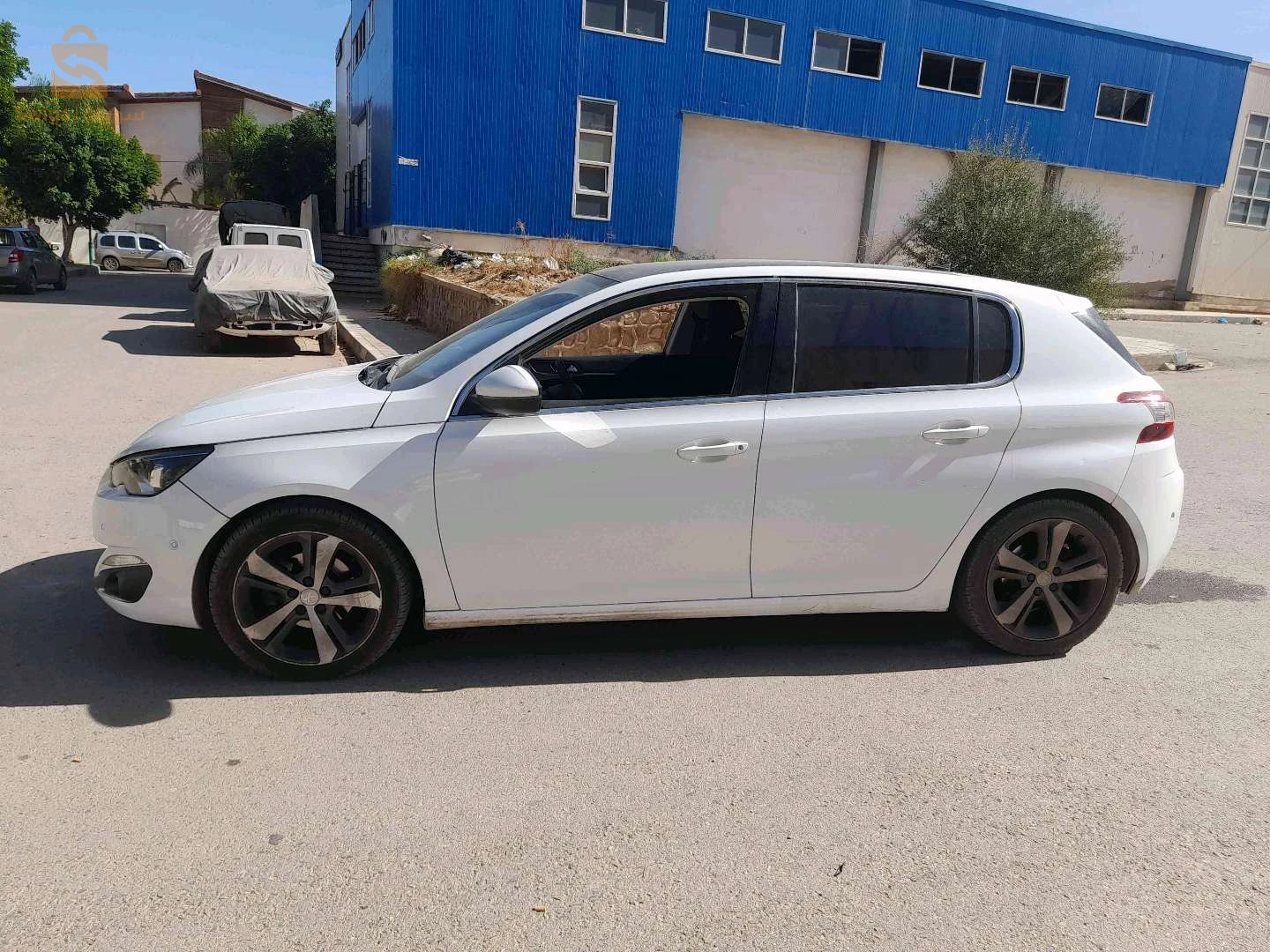 بيجو 308 2015 2 شلف