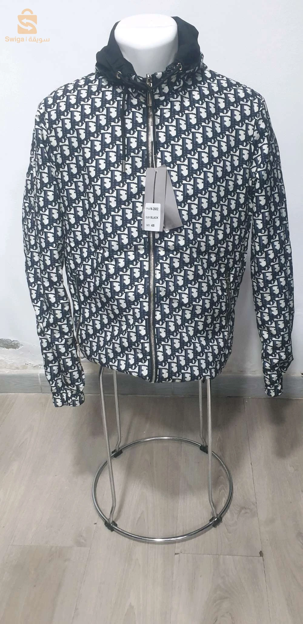 البدلات والمعاطف والسترات 