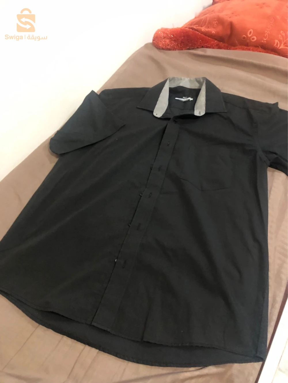قمصان وتيشيرتات 