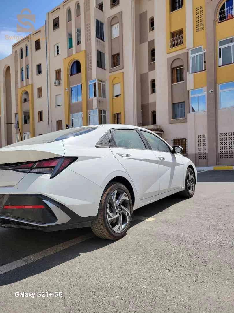 Hyundai Elantra 2025 25 CONSTANTINE