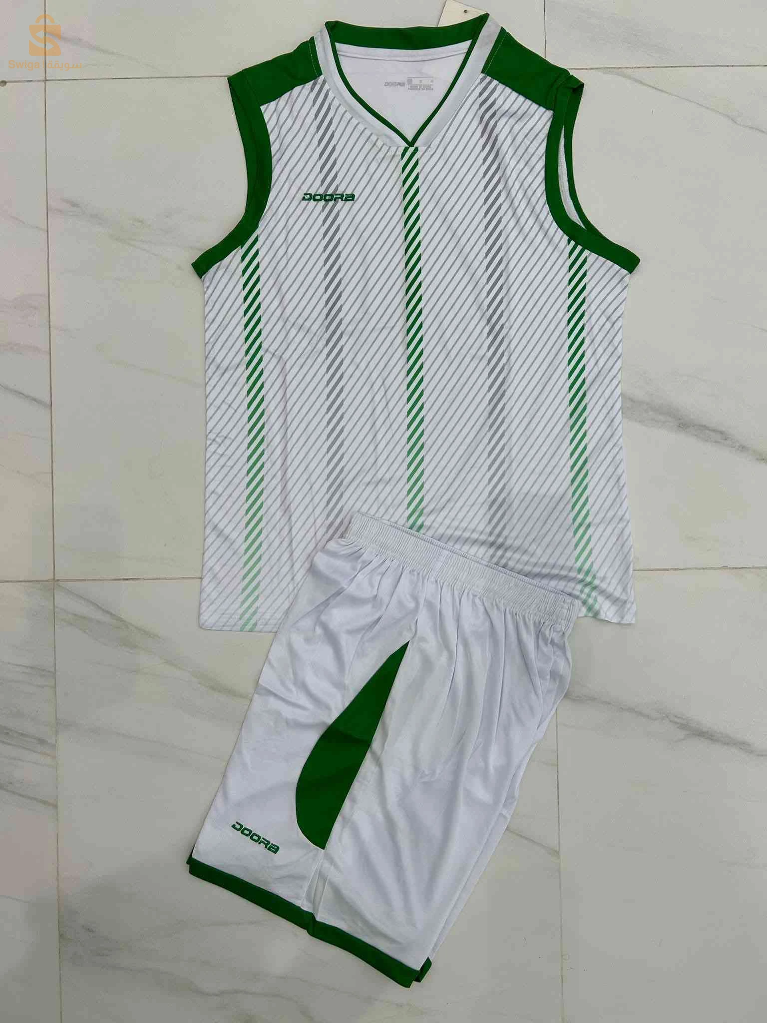 ملابس وأحذية رياضية 