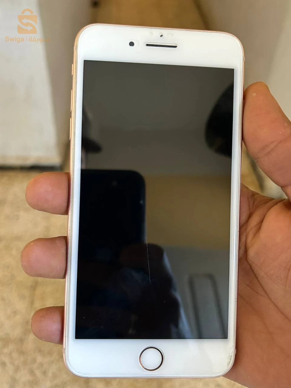 ايفون + 8 للبيع