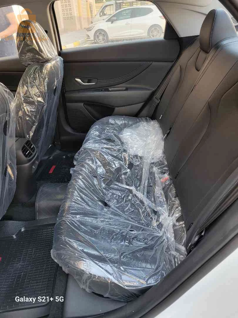 Hyundai Elantra 2025 25 CONSTANTINE