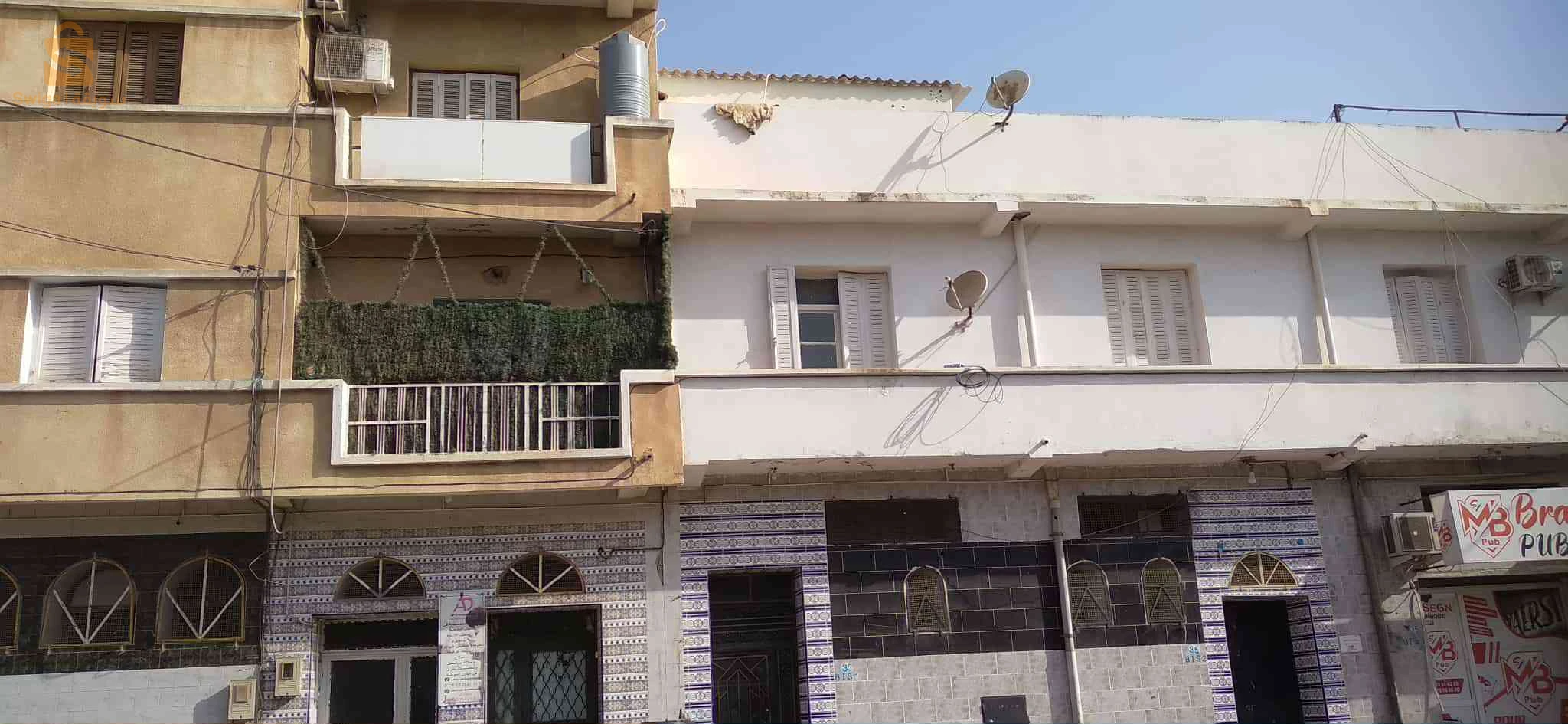 للبيع فلل سكنية عدد الغرف28 31 وهران