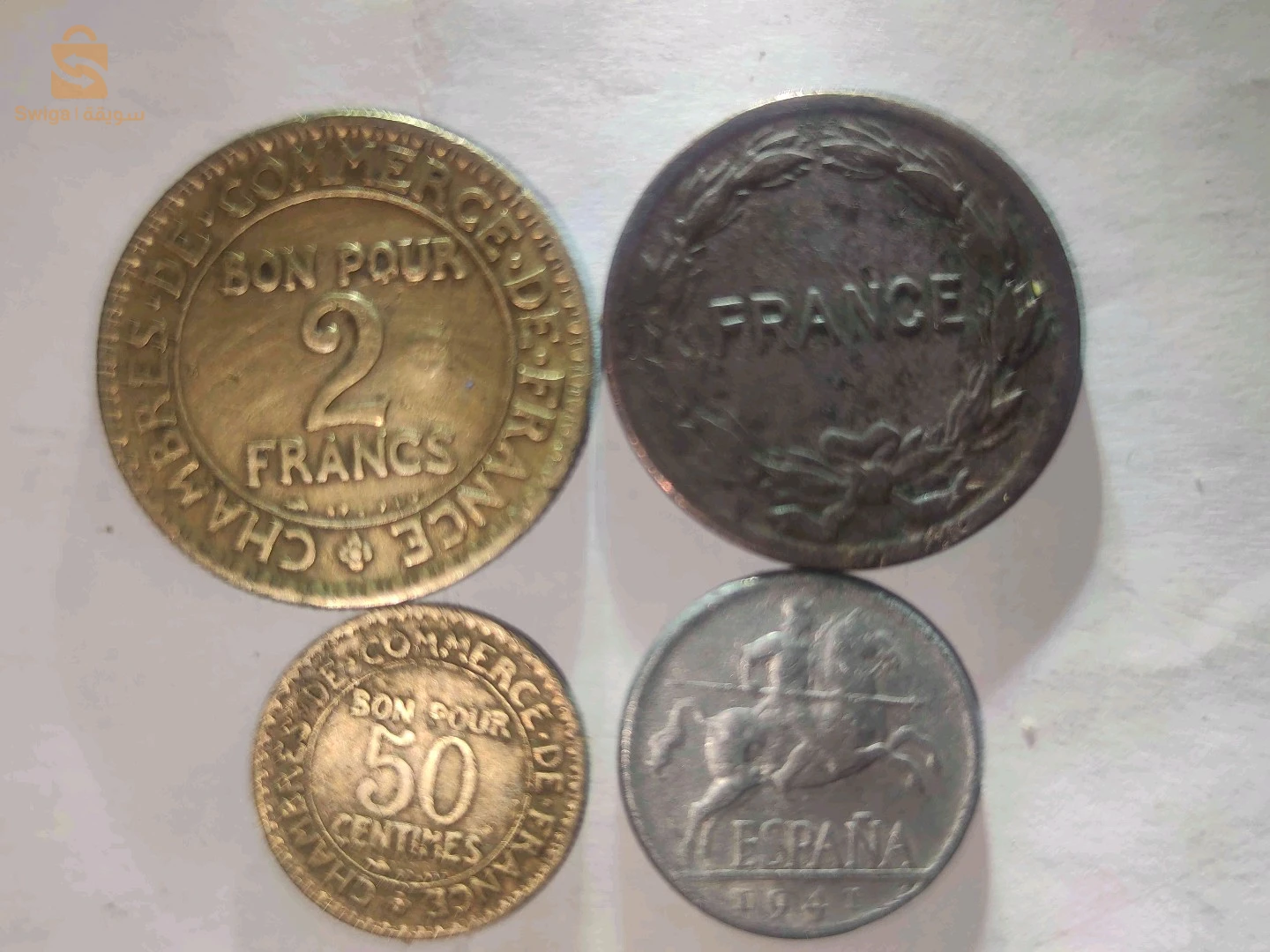 تحف حديثة 