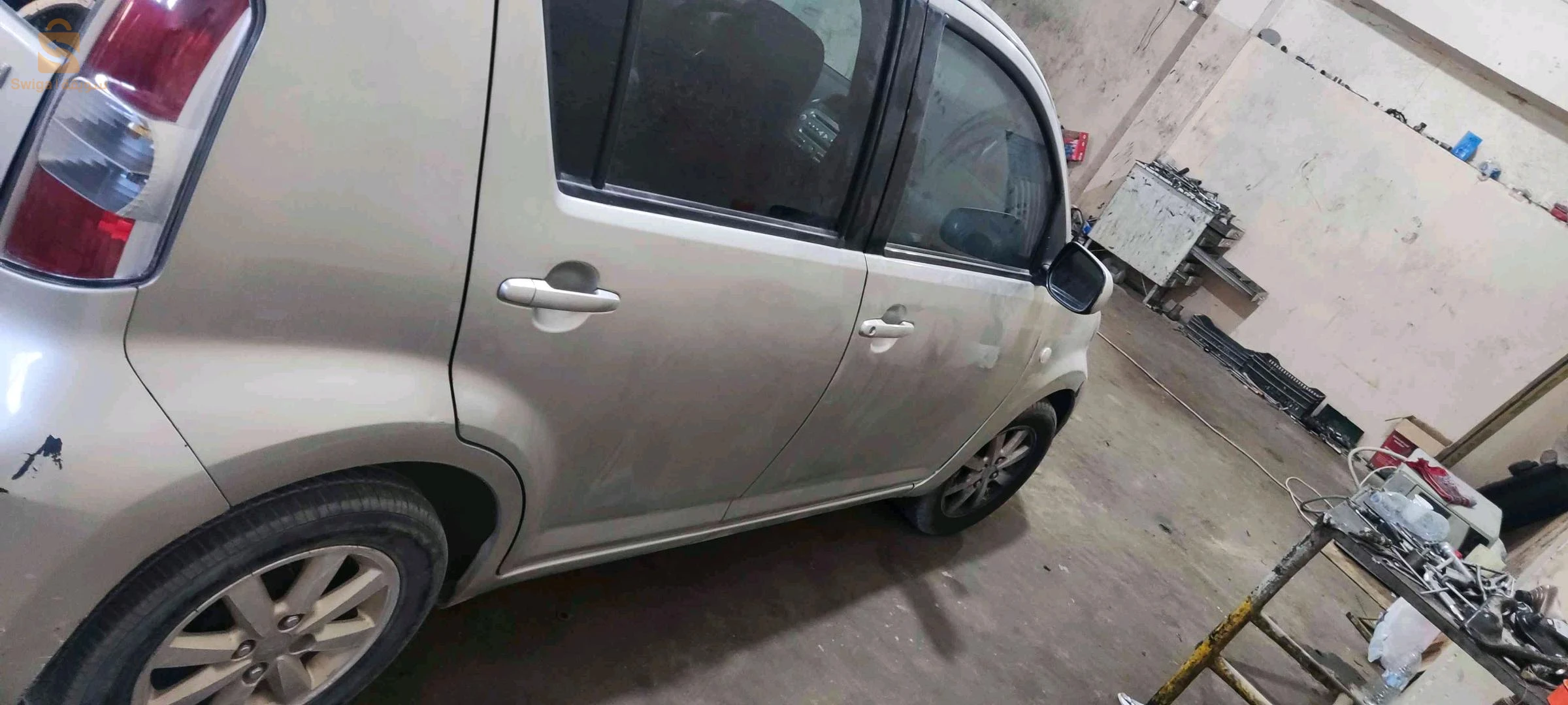 دايهاتسو Sirion 2013 39 الوادي
