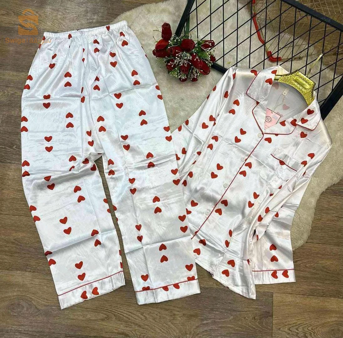 Vêtements de détente et vêtements de nuit 