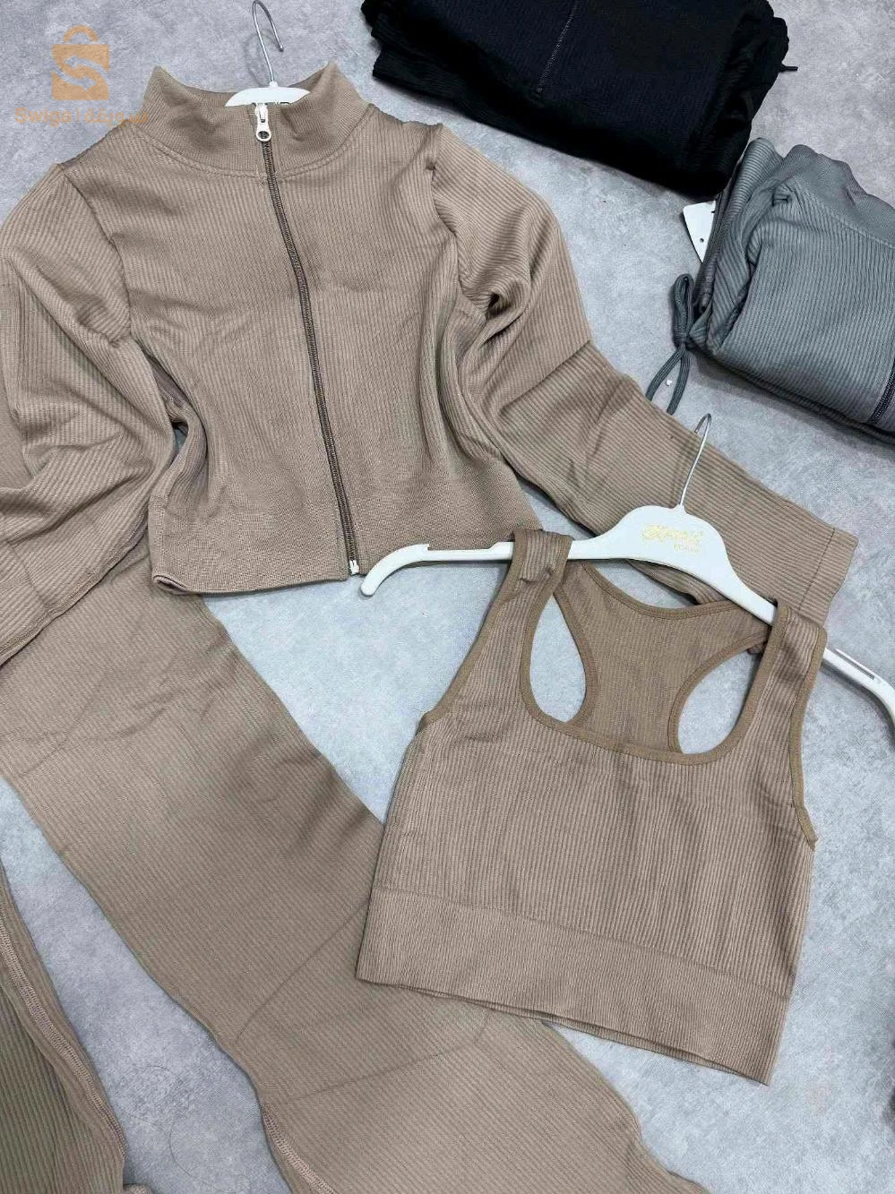 ملابس رياضية 