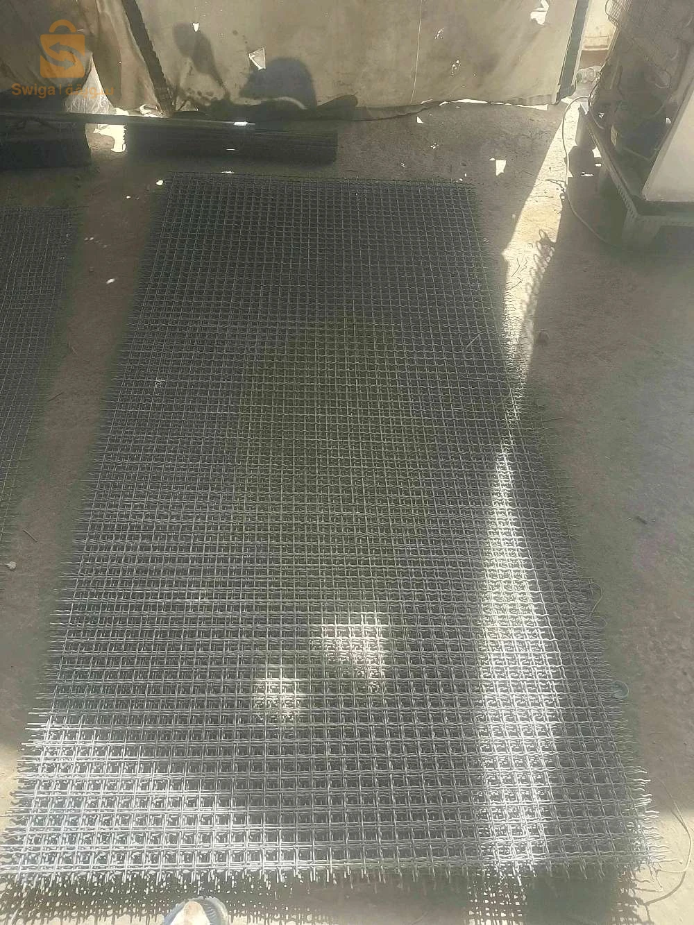 معدات البناء 