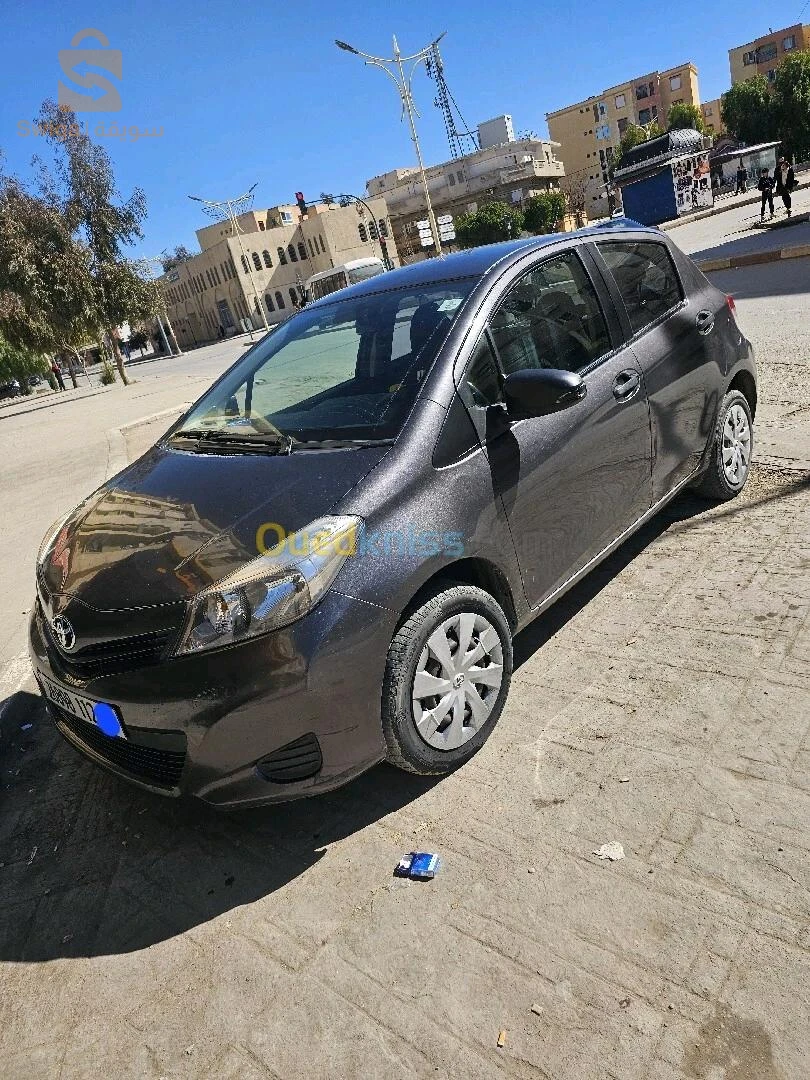 تويوتا Yaris 2012 13 تلمسان