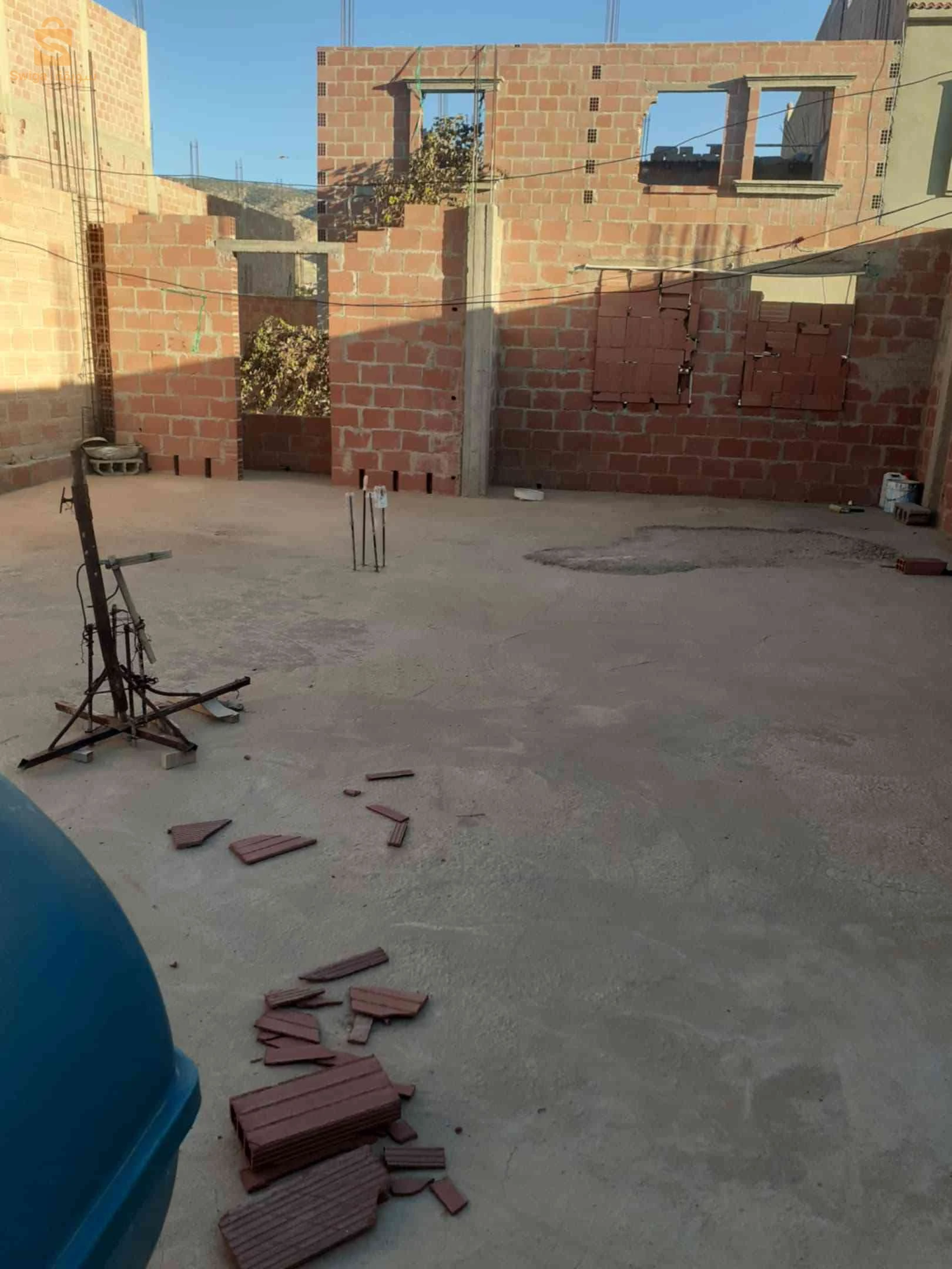 للبيع بيوت شعبية عدد الغرف3 5 باتنة