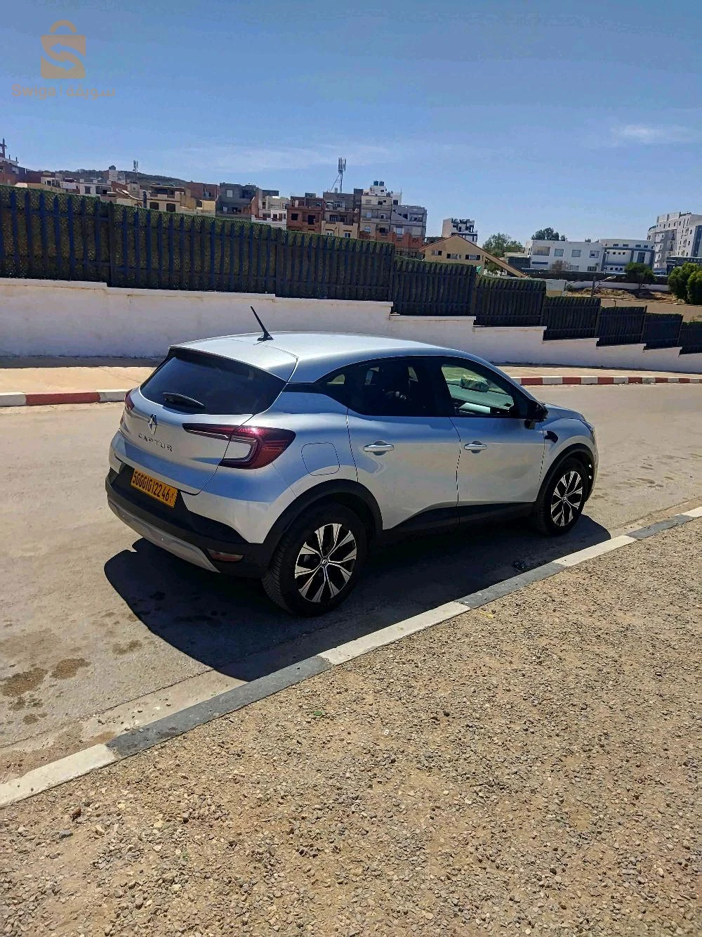 رينو Captur 2022 46 عين تموشنت