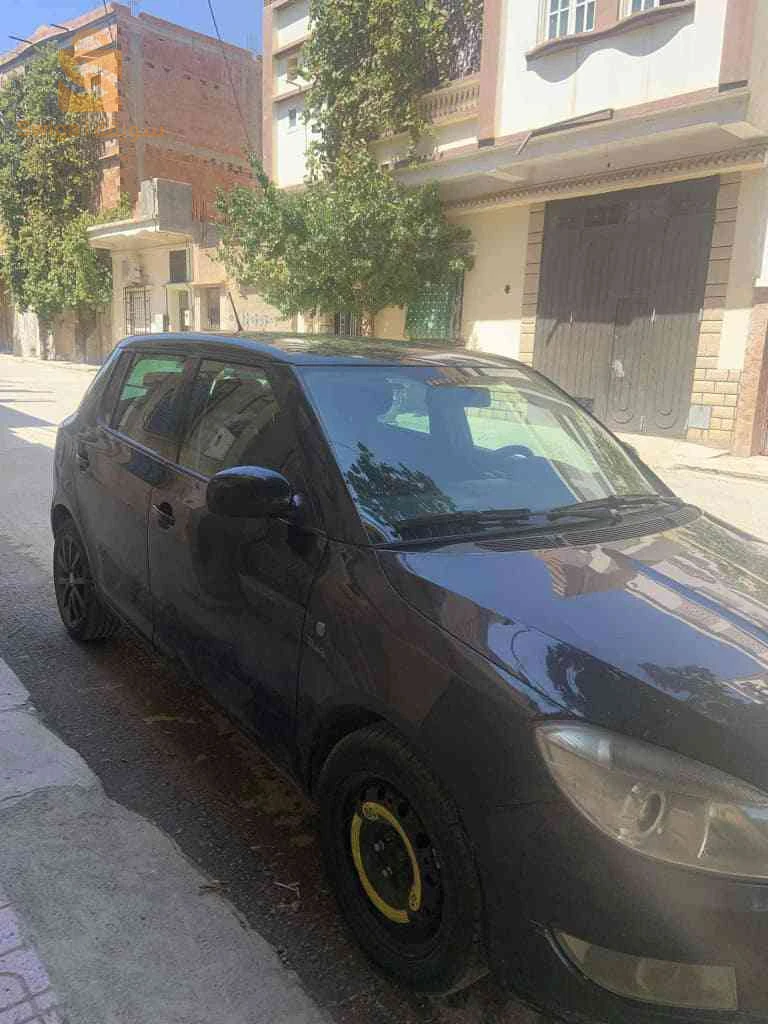 سكودا Fabia 2014 5 باتنة
