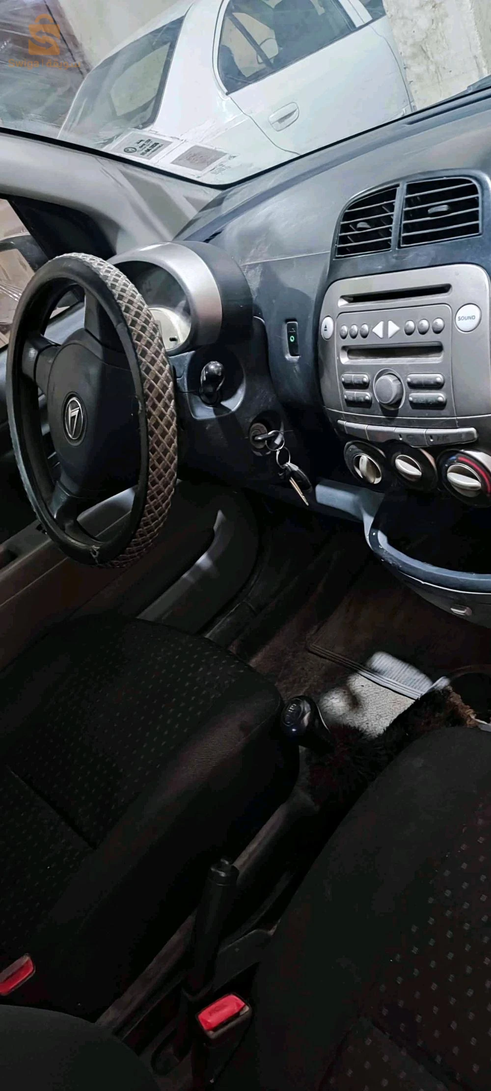 دايهاتسو Sirion 2013 39 الوادي