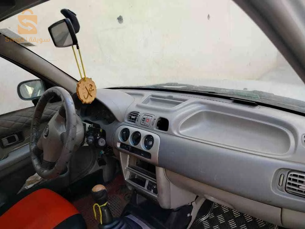 نيسان Micra 2002 38 تيسمسيلت