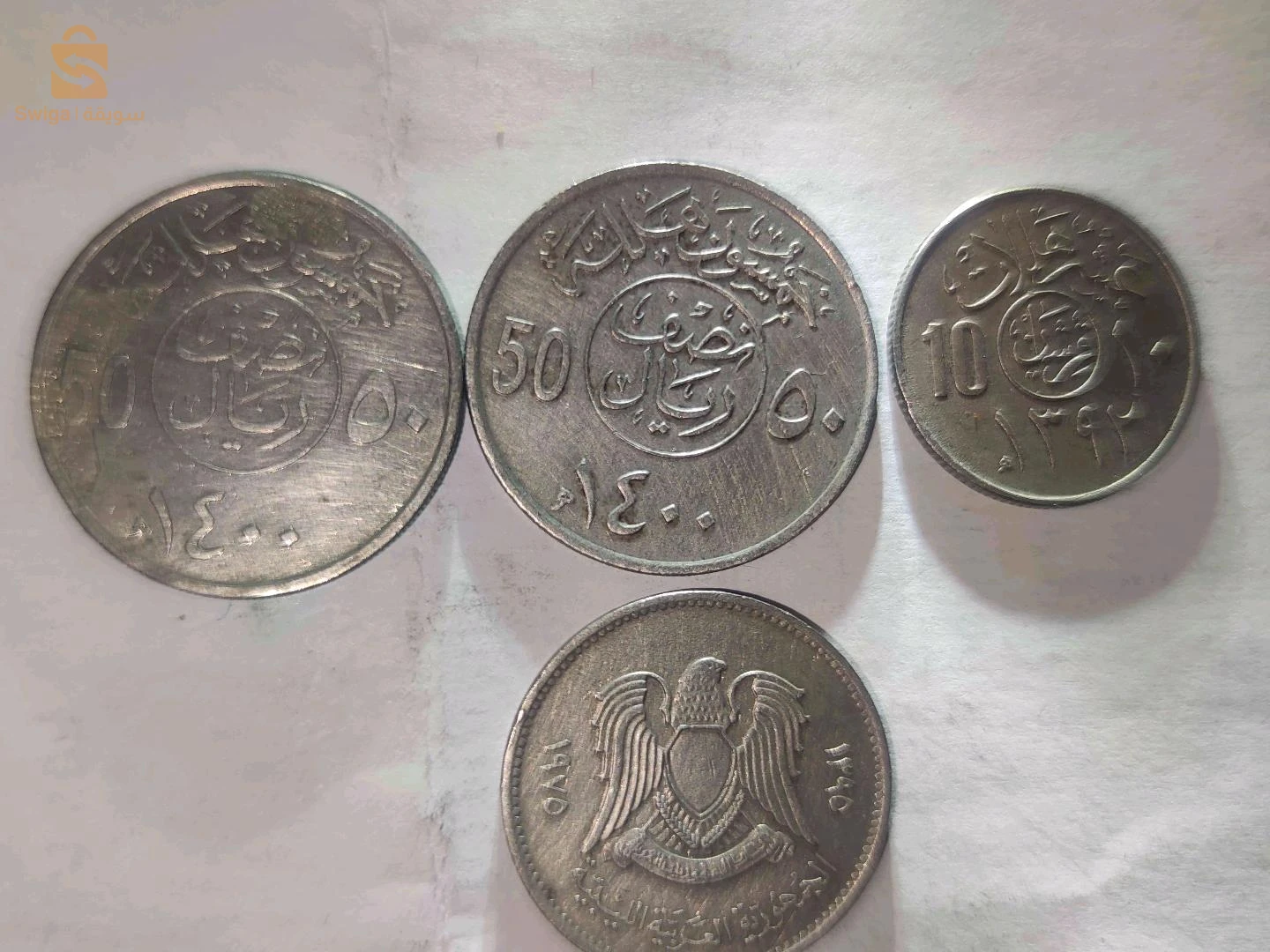 تحف حديثة 